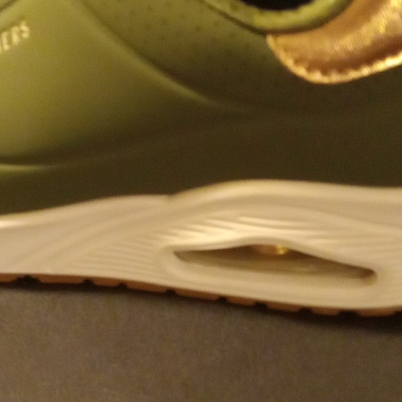 Skechers Street Faux Leather Sneakers Size 11 Brand New - Picture 4 of 9